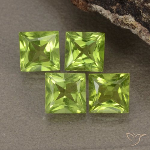 2.75ctw Natural Medium Green Peridot, Square, VS