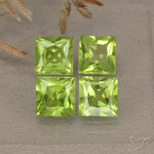 Ярко-зеленый Хризолит Камень - 0.7ct Огранка Принцесса (ID: 473336)