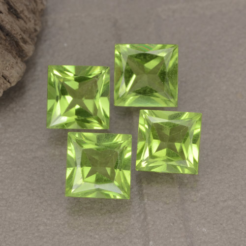 Lebendiges grün Peridot Edelstein - 0.8ct Prinzess-Schliff (ID: 473533)