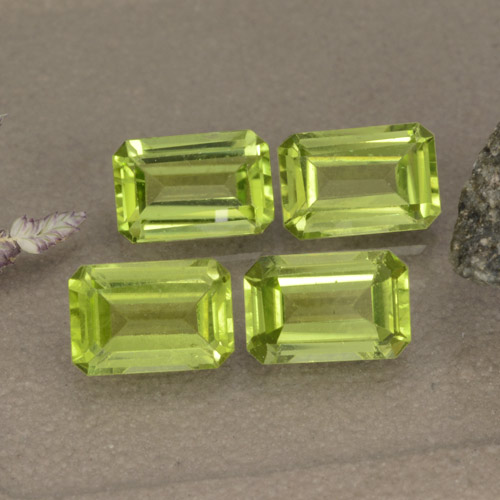 Lively Yellowish Green Peridot Gem - 0.6ct Octagon Step Cut (ID: 474965)