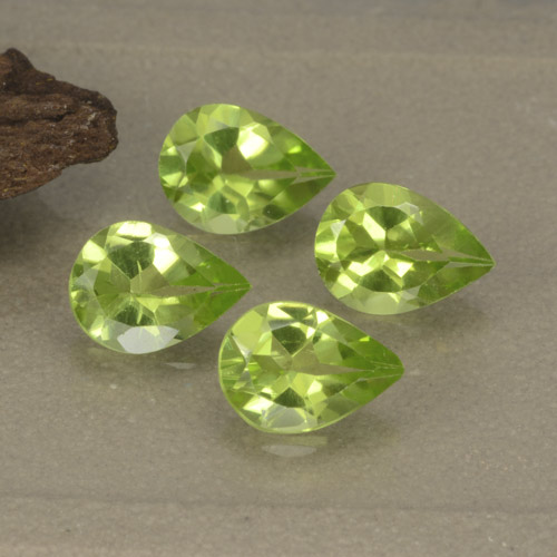 Lively Green Peridot Gem - 0.7ct Pear Facet (ID: 477217)