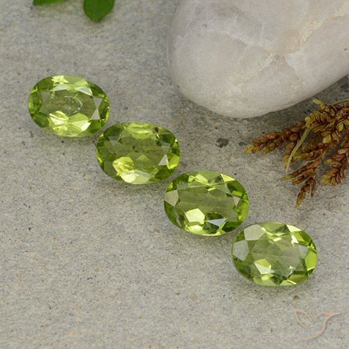 4.92 ct Oval Cut Peridot, 8 x 5.8 mm From China, Photo A