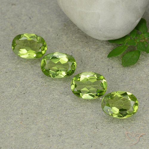 4.79 ct Oval Cut Peridot, 7.8 x 5.8 mm From China, Photo A