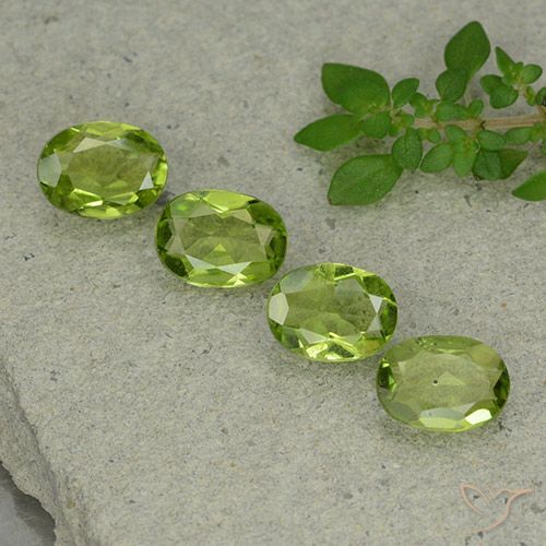 4.56 ct Oval Cut Peridot, 7.9 x 5.9 mm From China, Photo A