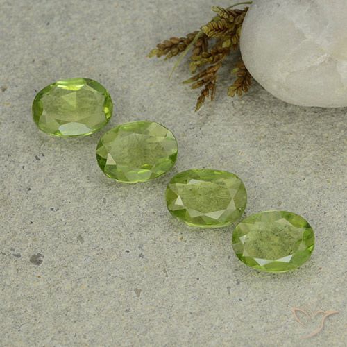 3.92 ct Oval Cut Peridot, 7.9 x 5.6 mm From China, Photo A