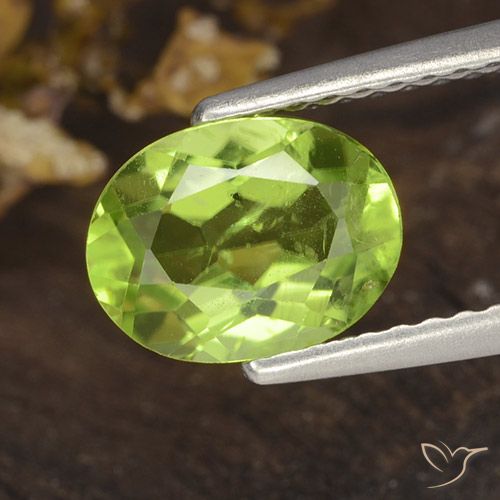 1.38 ct Oval Cut Peridot, 8.2 x 6.2 mm From China, Photo A