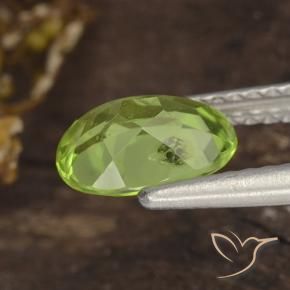 Peridot Gemstone in 8 x 6 mm (calibrated) Size for Sale, Peridot Stone in Medium-Light Green Color