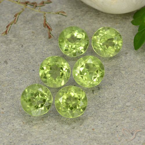 3.09ctw Natural Medium-Light Green Peridot, Round, VVS-VS