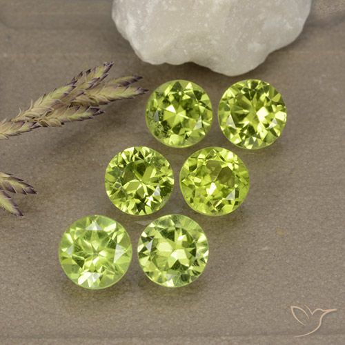 2.76ctw Natural Yellowish Green Peridot, Round, VVS-VS