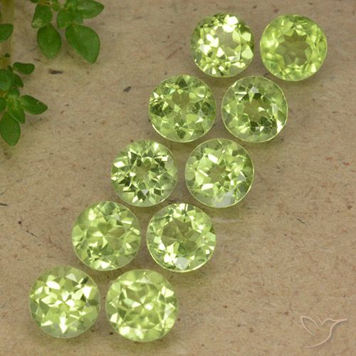 5.17ctw Natural Light Lively Green Peridot, Round, VVS-VS