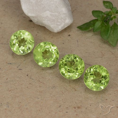 2.27ctw Natural Lively Green Peridot, Round, VVS-VS