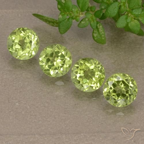 1.80ctw Natural Light Lively Green Peridot, Round, VVS-VS