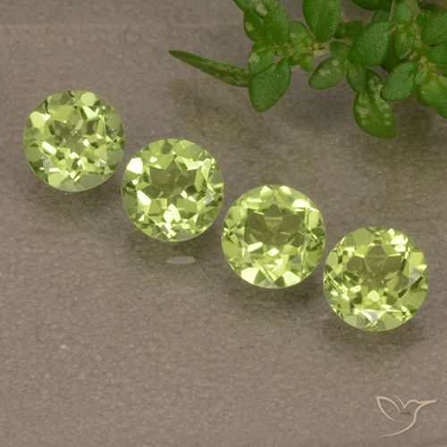 1.58ctw Natural Light Lively Green Peridot, Round, VVS-VS