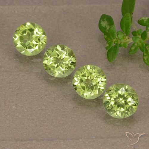 1.56ctw Natural Light Lively Green Peridot, Round, VVS-VS