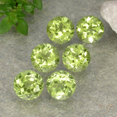 2.42ctw Natural Light Green Peridot, Round, VVS-VS