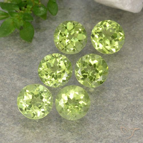 2.34ctw Natural Light Lively Green Peridot, Round, VVS-VS, Photo A