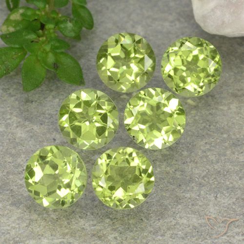 2.57ctw Natural Light Green Peridot, Round, VVS-VS