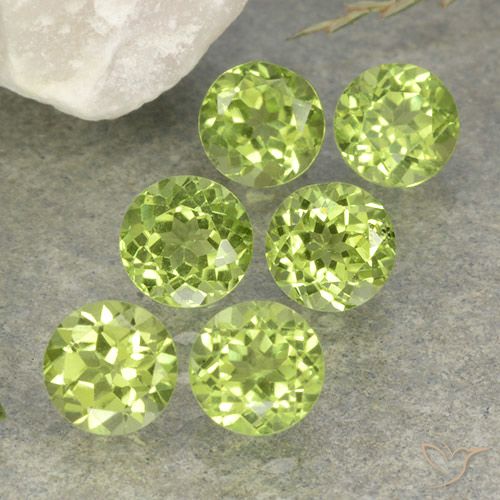 2.74ctw Natural Light Lively Green Peridot, Round, VVS-VS
