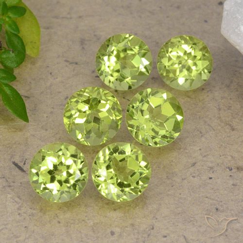 2.59ctw Natural Light Green Peridot, Round, VVS-VS