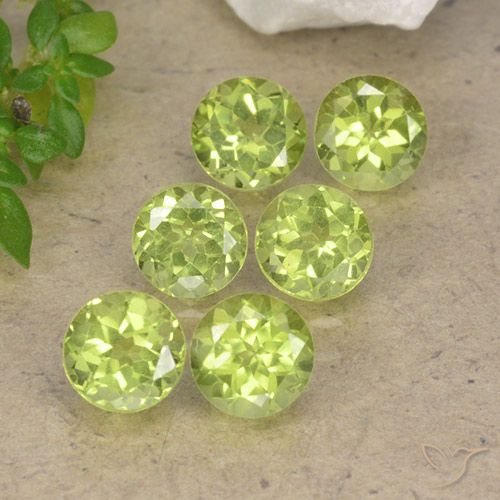 2.52ctw Natural Light Green Peridot, Round, VVS-VS