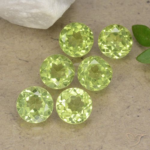 2.51ctw Natural Light Lively Green Peridot, Round, VVS-VS