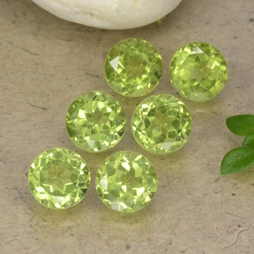 2.78ctw Natural Light Green Peridot, Round, VVS-VS