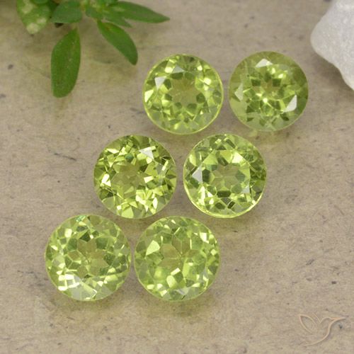2.57ctw Natural Light Lively Green Peridot, Round, VVS-VS
