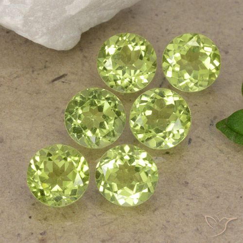 2.56ctw Natural Light Green Peridot, Round, VVS-VS