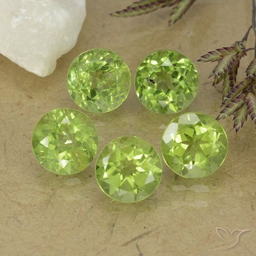 4.77ctw Natural Light Lively Green Peridot, Round, VS
