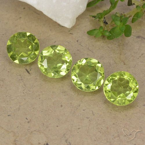 Lively Yellowish Green Peridot Gem - 0.8ct Round Facet (ID: 490596)