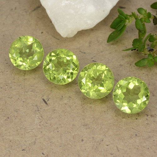 Light Lively Green Peridot Gem - 0.8ct Round Facet (ID: 490600)