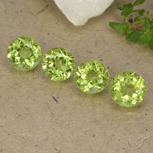 3.25ctw Natural Light Green Peridot, Round, VS