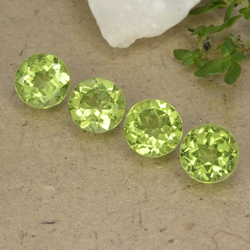 Light Lively Green Хризолит Камень - 0.8ct Круглая Фасетная Огранка (ID: 490604)