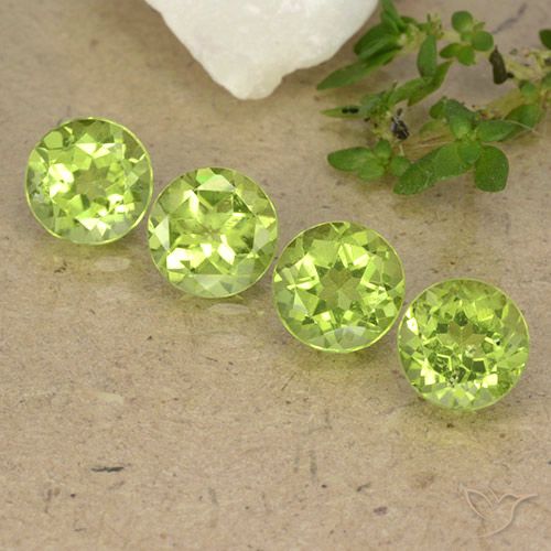 3.58ctw Natural Light Lively Green Peridot, Round, VS