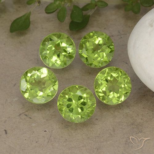 4.19ctw Natural Light Lively Green Peridot, Round, VS