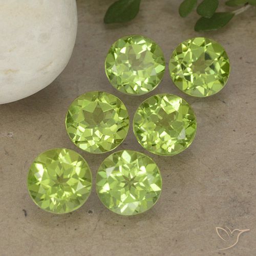 4.92ctw Natural Light Lively Green Peridot, Round, VVS-VS