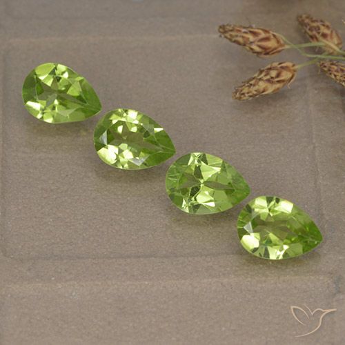 ライブリーグリーン ペリドット 宝石 - 0.8ct ペアーファセット (ID: 497264)