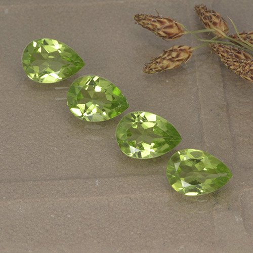 Ярко-зеленый Хризолит Камень - 0.8ct Фасетная Груша (ID: 497267)