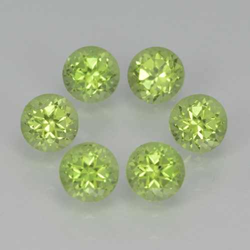 Lote de 6 piezas de Peridoto Verde Faceta Redonda de China - Tamaño 3,9mm, peso 1,82 ct en total / promedio. 0,3 ct cada uno, Color: Verde claro, Dureza Mohs 6.5 - 7 Adecuado para joyas de uso diario, Photo A