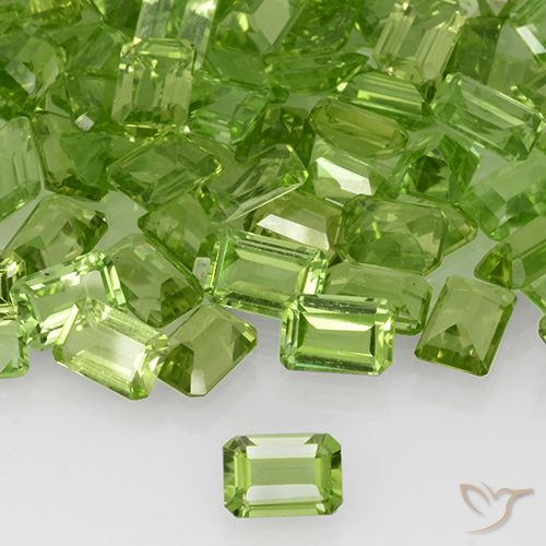 0.59ct Natural Medium Green Peridot, Emerald Cut, VVS-VS