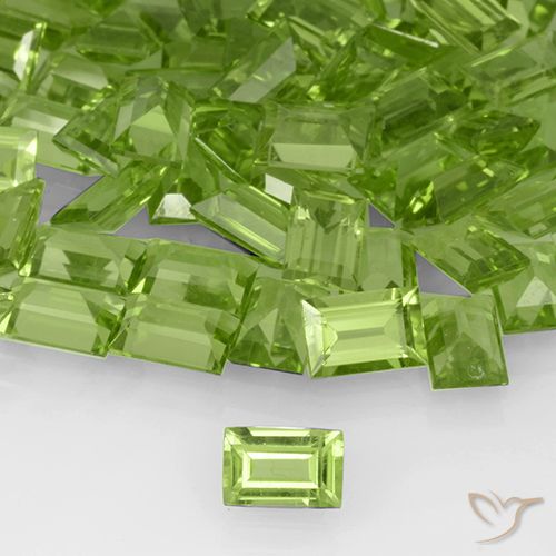 0.61ct Natural Medium Green Peridot, Baguette, VVS-VS