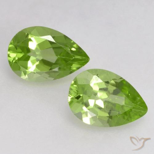 0.91ctw Natural Medium Green Peridot, Pear Shape, VVS-VS