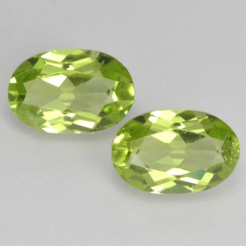 Ярко-зеленый Хризолит Камень - 0.5ct Фасетный Овал (ID: 537682)