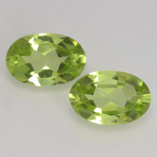 Lively Green Peridot Gem - 0.5ct Oval Facet (ID: 537684)