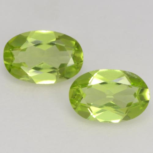 Verde vivo claro Peridoto Gema - 0.5ct Forma ovalada (ID: 537690)