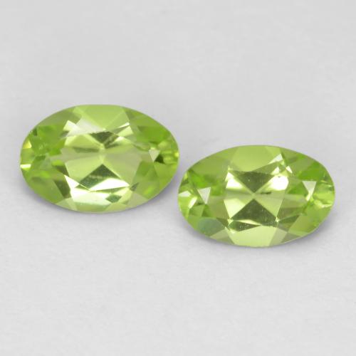 Light Lively Green Peridot Gem - 0.4ct Oval Facet (ID: 537783)