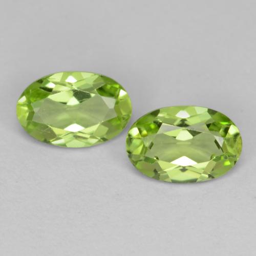 Medium Green Хризолит Камень - 0.5ct Фасетный Овал (ID: 537784)