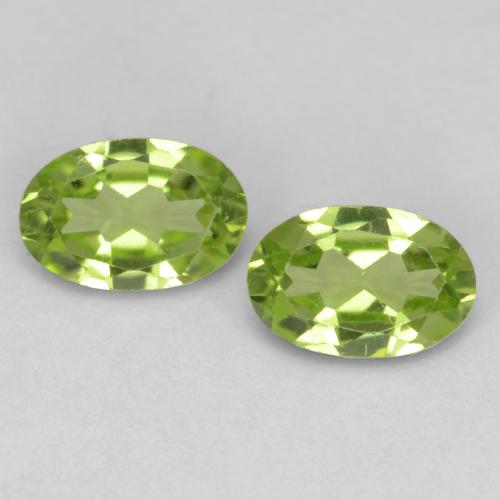 Lively Green Peridot Gem - 0.5ct Oval Facet (ID: 537787)