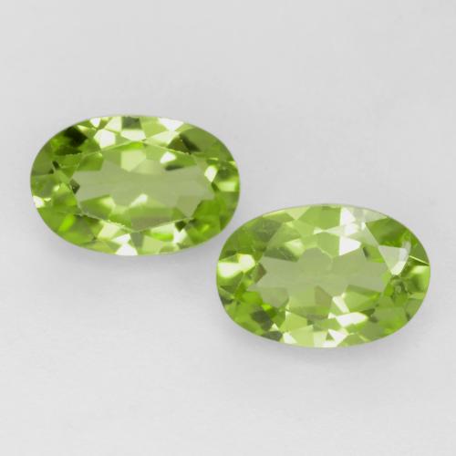 Light Lively Green Хризолит Камень - 0.5ct Фасетный Овал (ID: 537788)