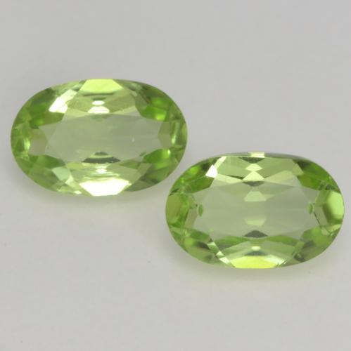 Ярко-зеленый Хризолит Камень - 0.5ct Фасетный Овал (ID: 537883)